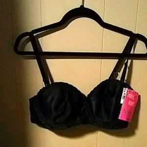 😏VaBien Size 38B NWT